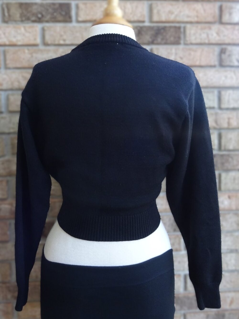 Zara Black Cropped Pullover Sweater - Size S